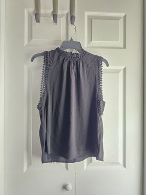 Marciano Black Sleeveless Lace-Trim Mock Neck Blouse Size XS